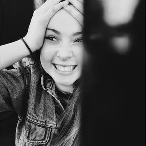 Meet your Posher, Alexandra